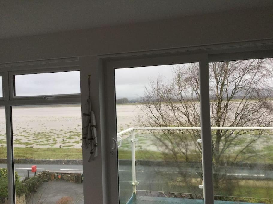 Watersedge Retreat, Views, Sunsets, Dogs Welcome Sandside  Exterior photo