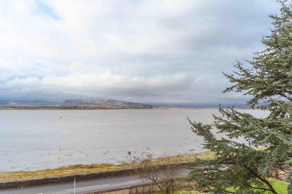 Watersedge Retreat, Views, Sunsets, Dogs Welcome Sandside  Exterior photo