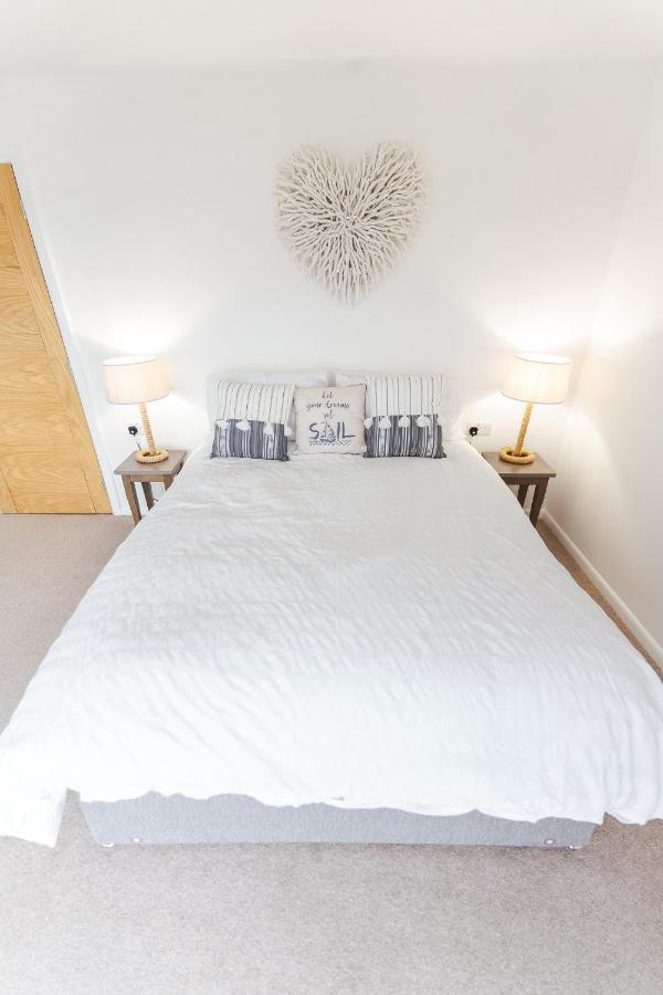 Watersedge Retreat, Views, Sunsets, Dogs Welcome Sandside  Exterior photo