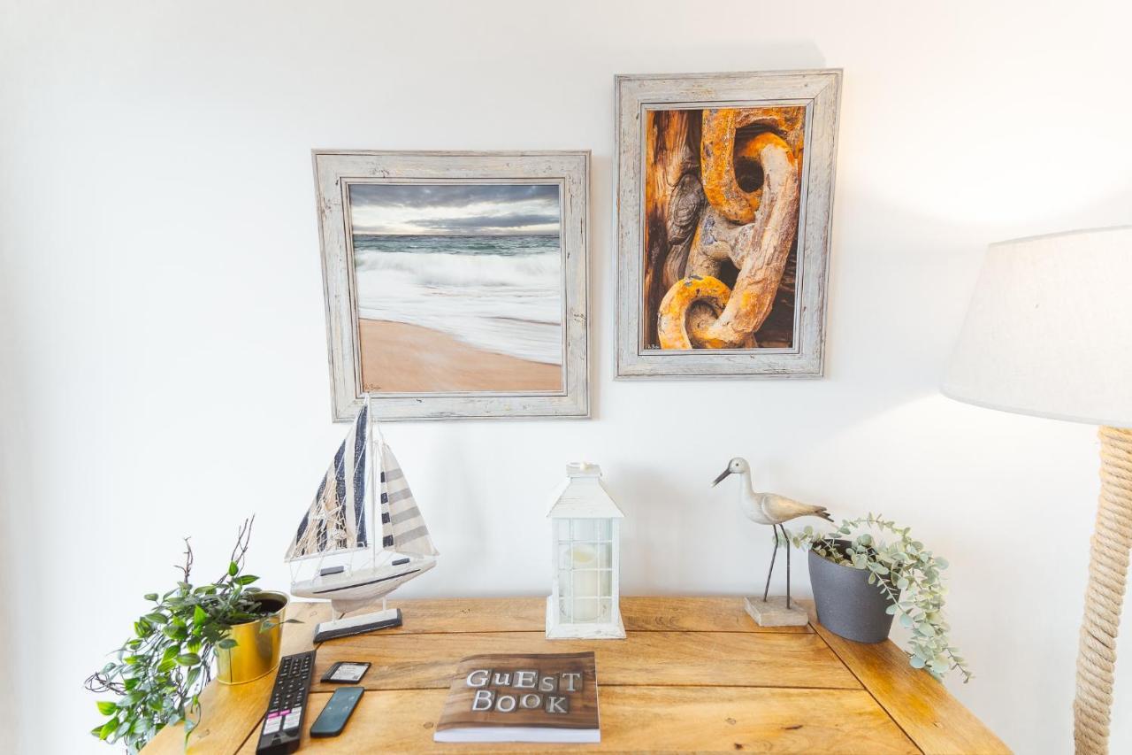 Watersedge Retreat, Views, Sunsets, Dogs Welcome Sandside  Exterior photo