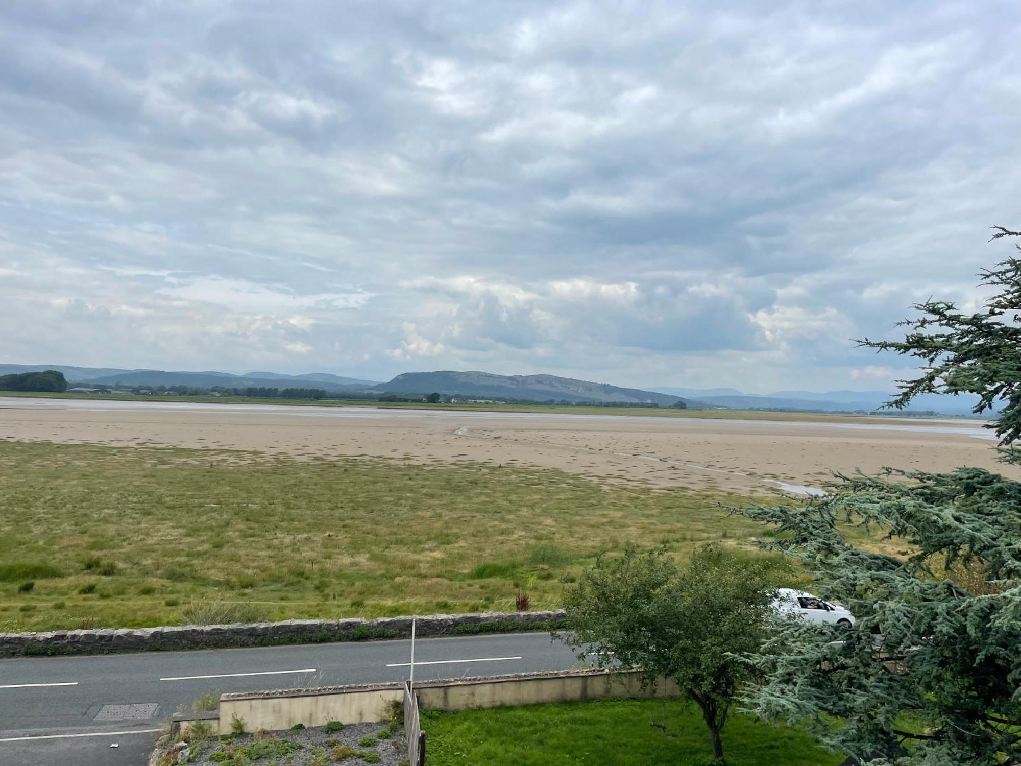 Watersedge Retreat, Views, Sunsets, Dogs Welcome Sandside  Exterior photo